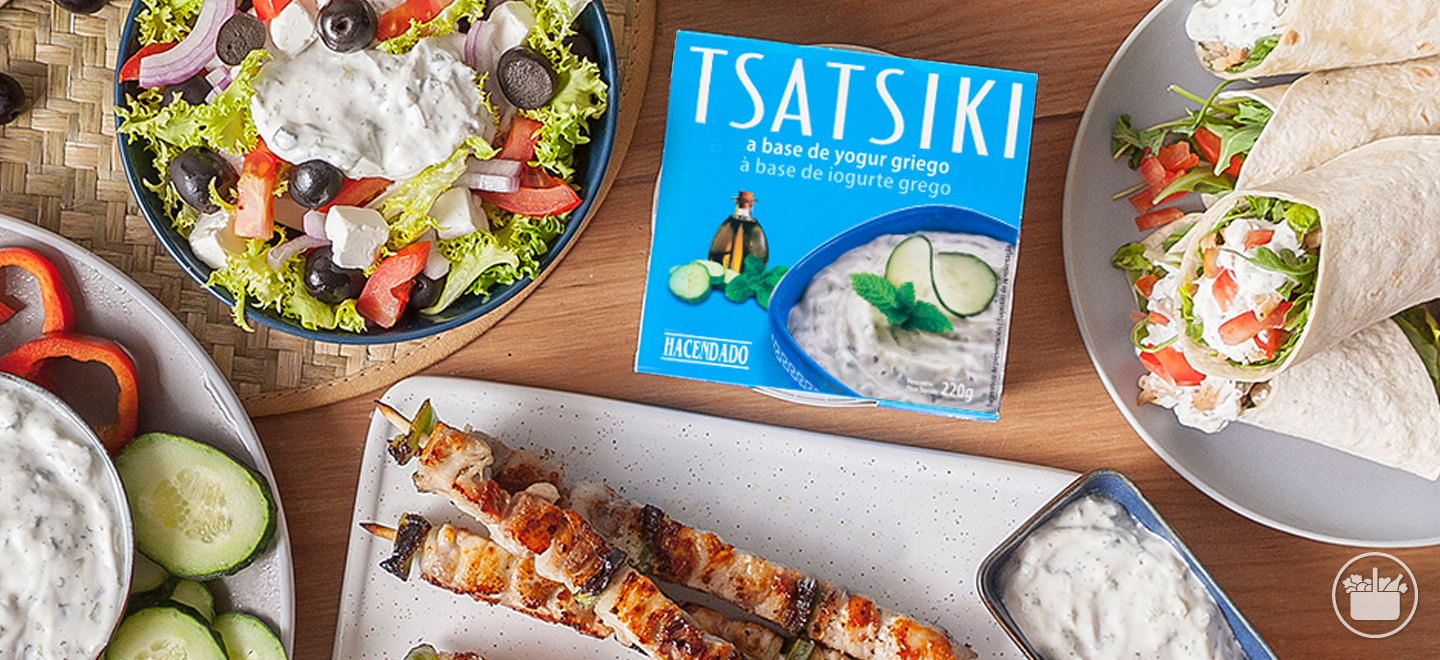 Descubra o Tsatsiki, um molho à base de iogurte grego que combina com uma enorme variedade de pratos.