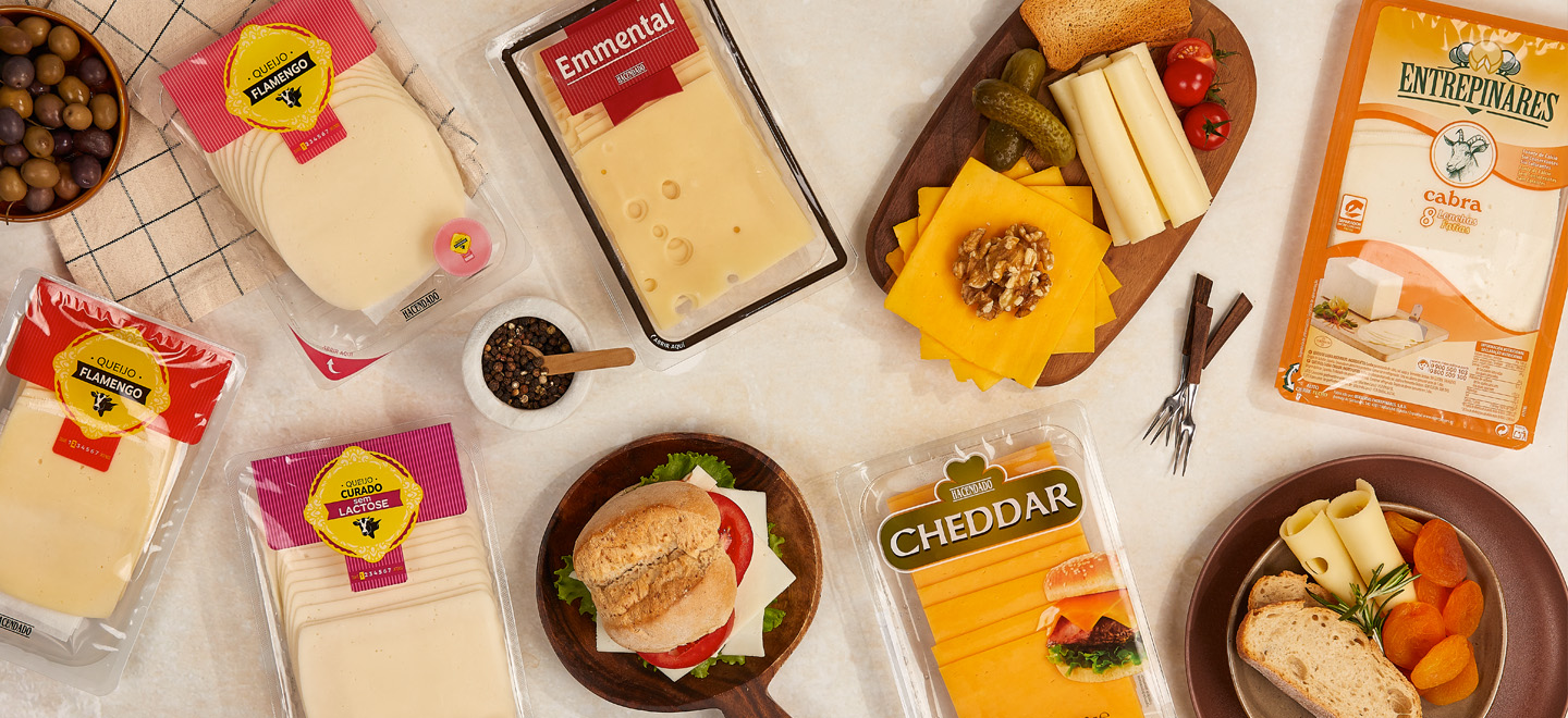 Explore a nossa variedade de queijos fatiados, perfeitos para todas as ocasiões.