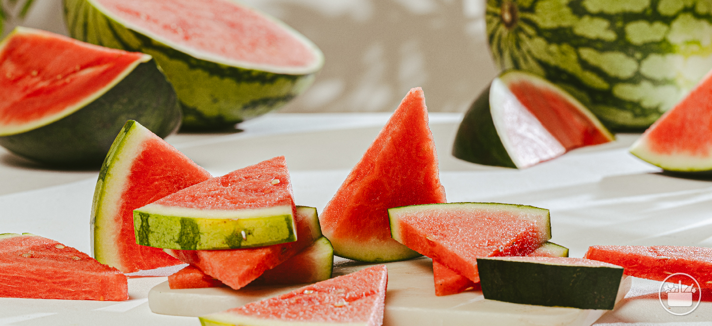 Saiba como preparar 3 receitas com Melancia, uma fruta imprescindível no verão. 